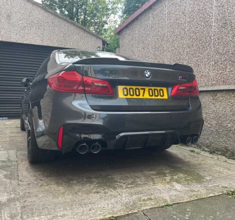 BMW M5 F90 - CS Style Carbonfaser-Spoiler