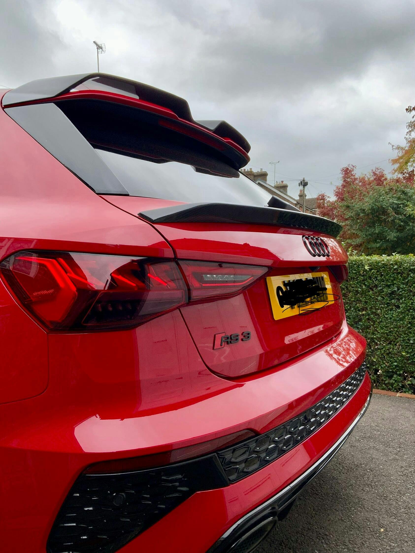 Audi RS3 8Y SportBack - Becquet central en carbone