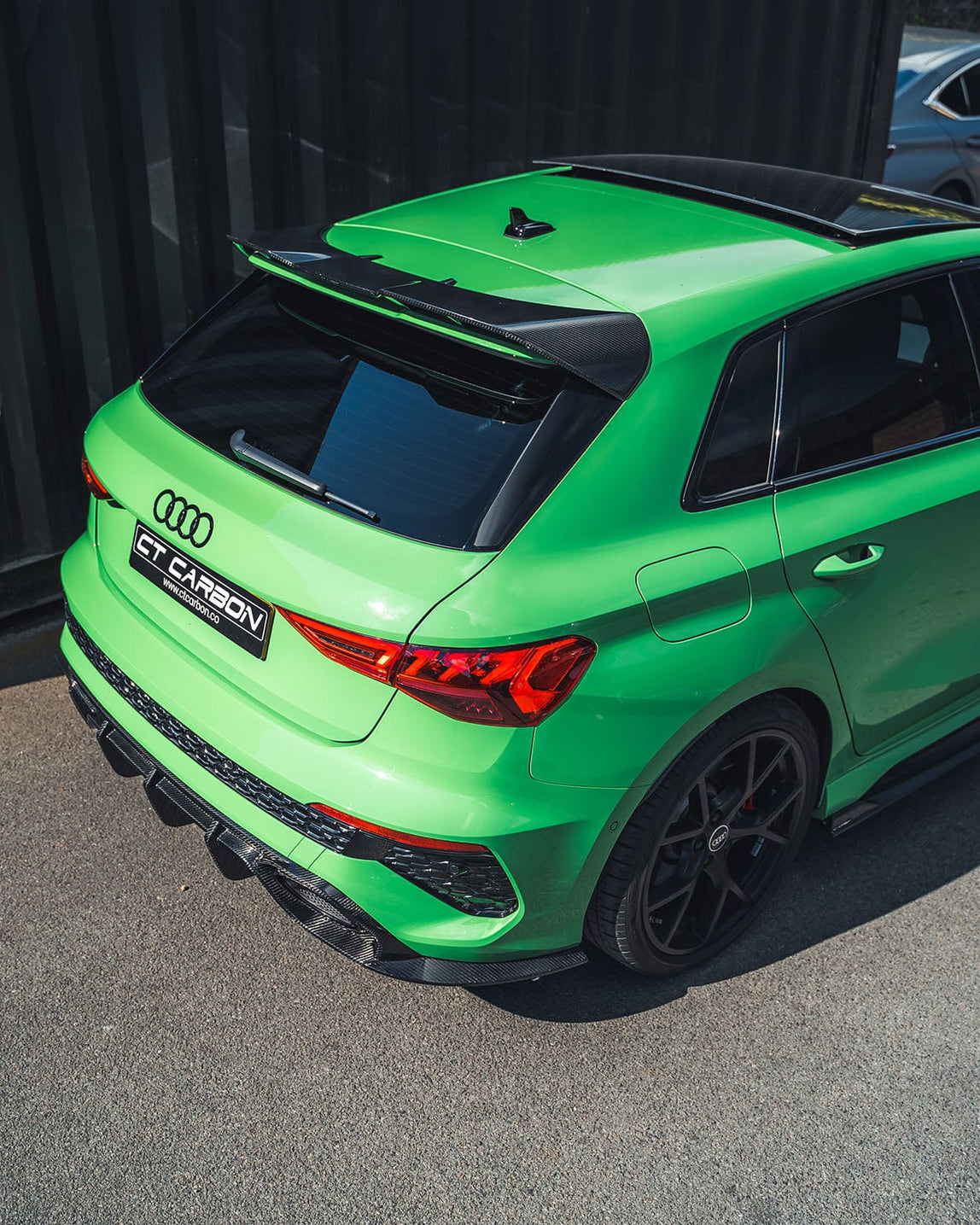 Audi A3 8Y SportBack - Becquet en carbone V1