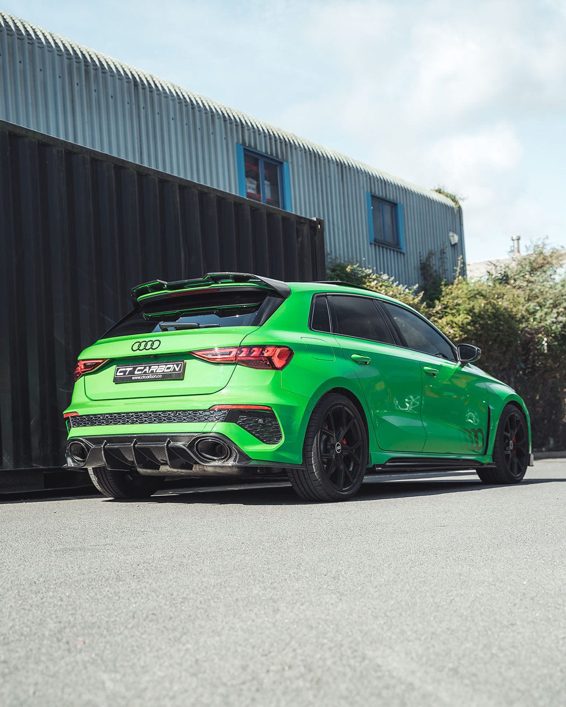 Audi A3 8Y SportBack - Becquet en carbone V1