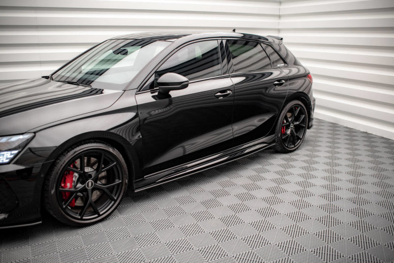 Audi RS3 8Y - RAJOUT DES BAS DE CAISSE STREET PRO MAXTON DESIGN