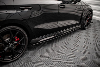 Audi RS3 8Y - RAJOUT DES BAS DE CAISSE STREET PRO MAXTON DESIGN