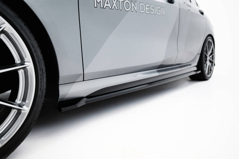 BMW M135i F70 - RAJOUT DES BAS DE CAISSE RACING V.3 MAXTON DESIGN