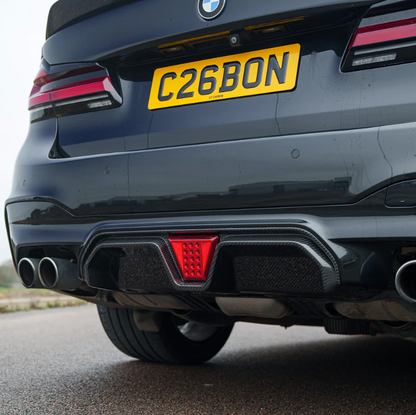 BMW M5 F90 - CS Style LED Carbon Diffusor