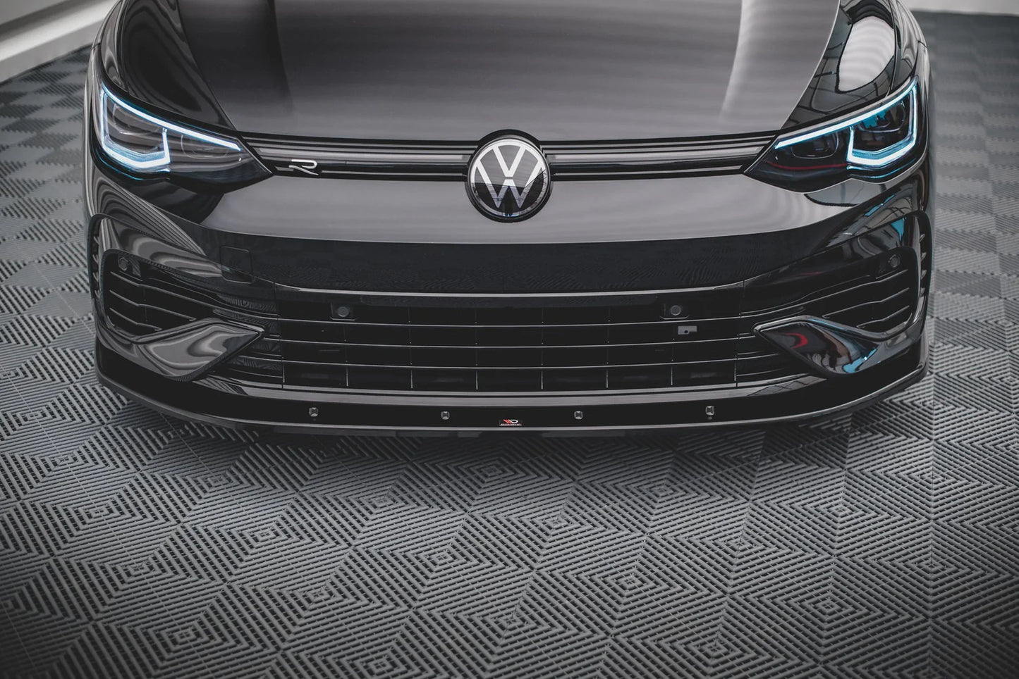 VW GOLF 8R - Maxton Design Frontspoiler V1