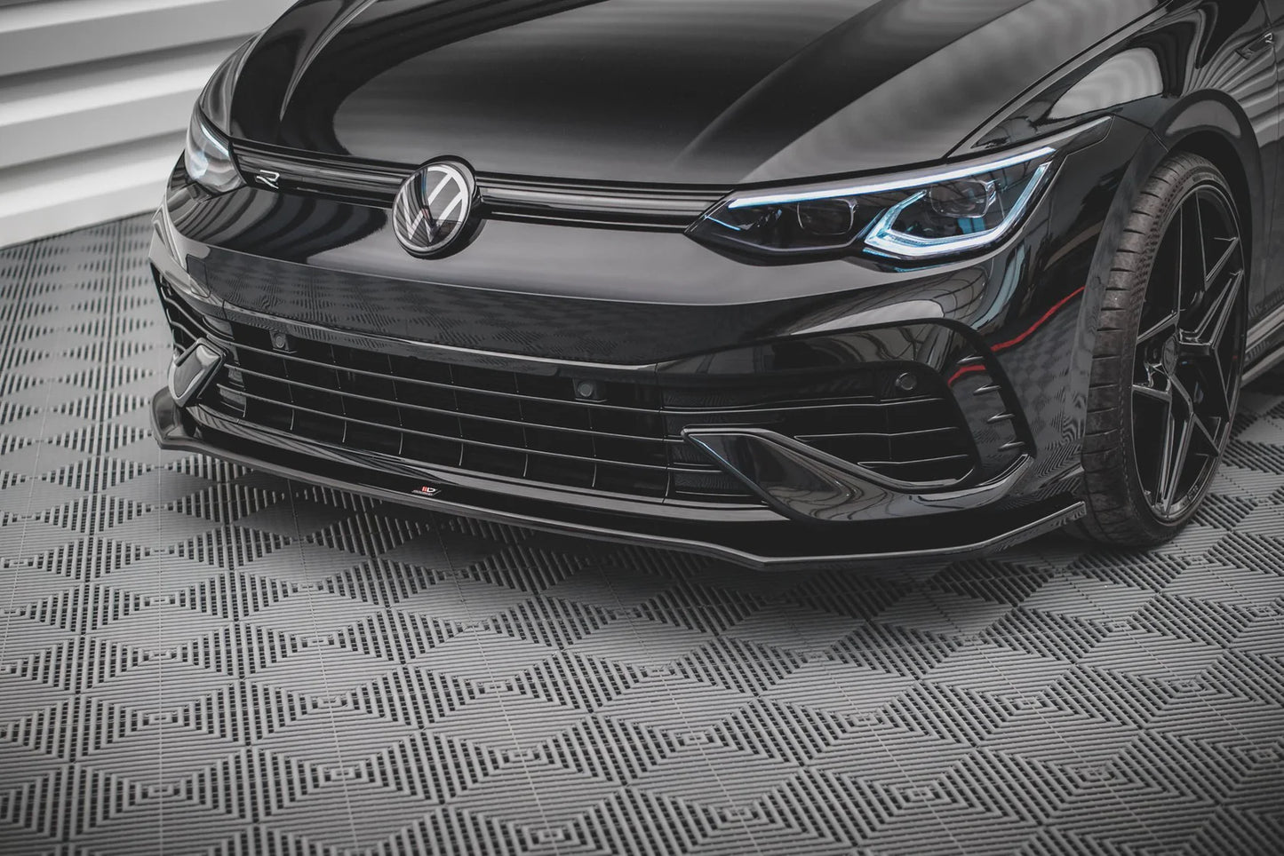 VW GOLF 8R - Maxton Design Frontspoiler V3