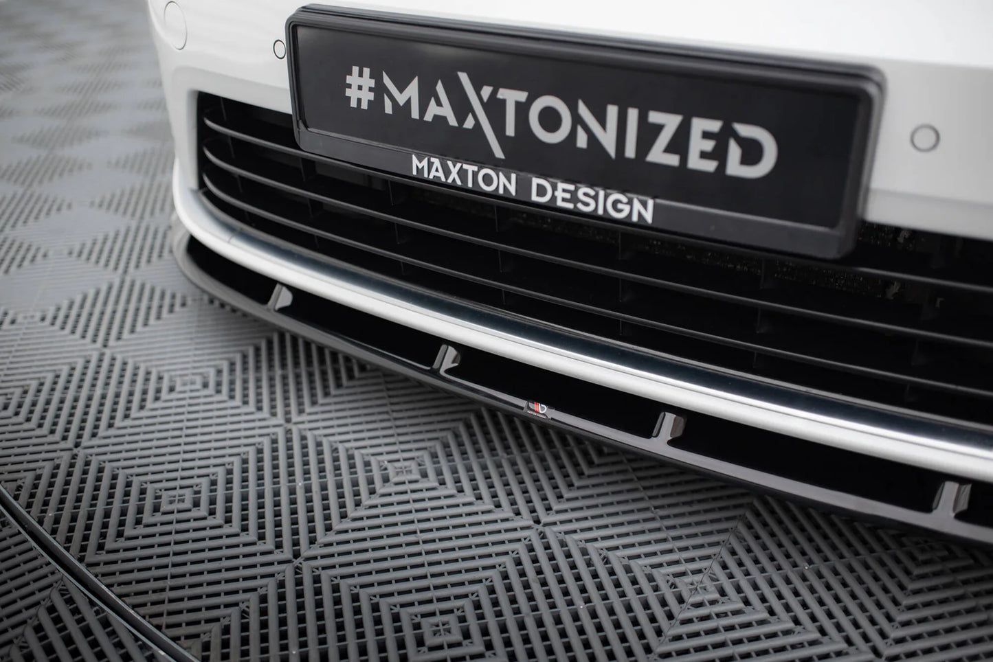 VW GOLF 7R - Maxton Design Frontspoiler V6