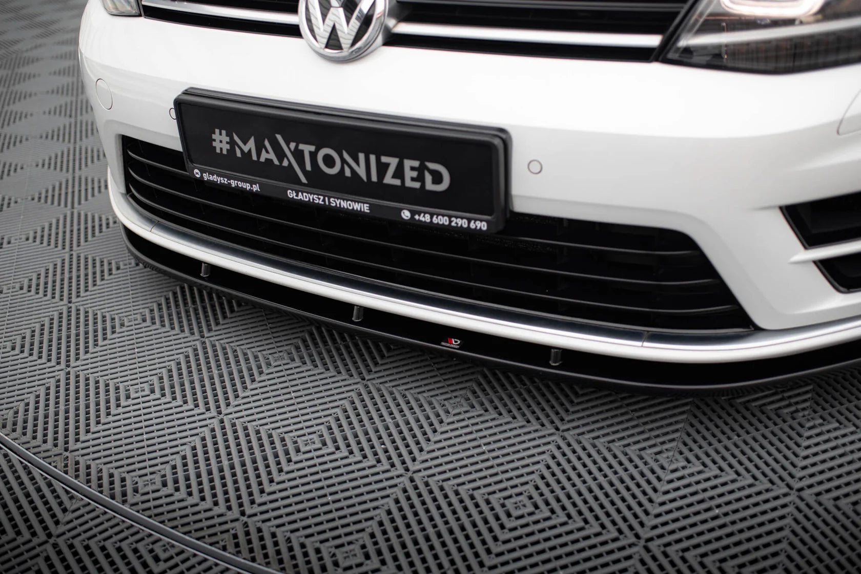 VW GOLF 7R - Lame Maxton Design V1 – Image 3